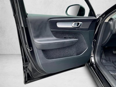 2021 Volvo XC40 Momentum