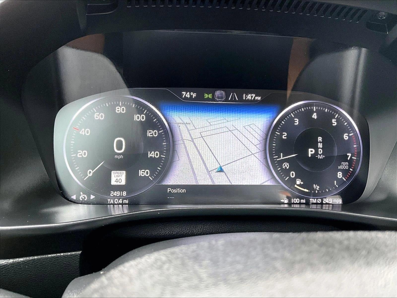 2021 Volvo XC40 Momentum
