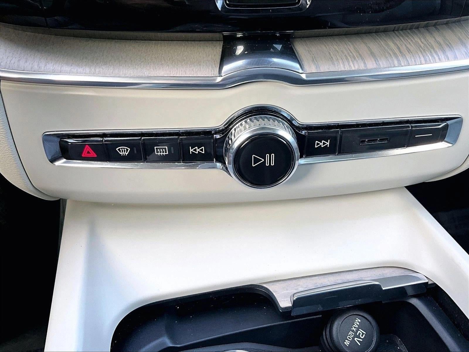 2021 Volvo XC60 Inscription Expression