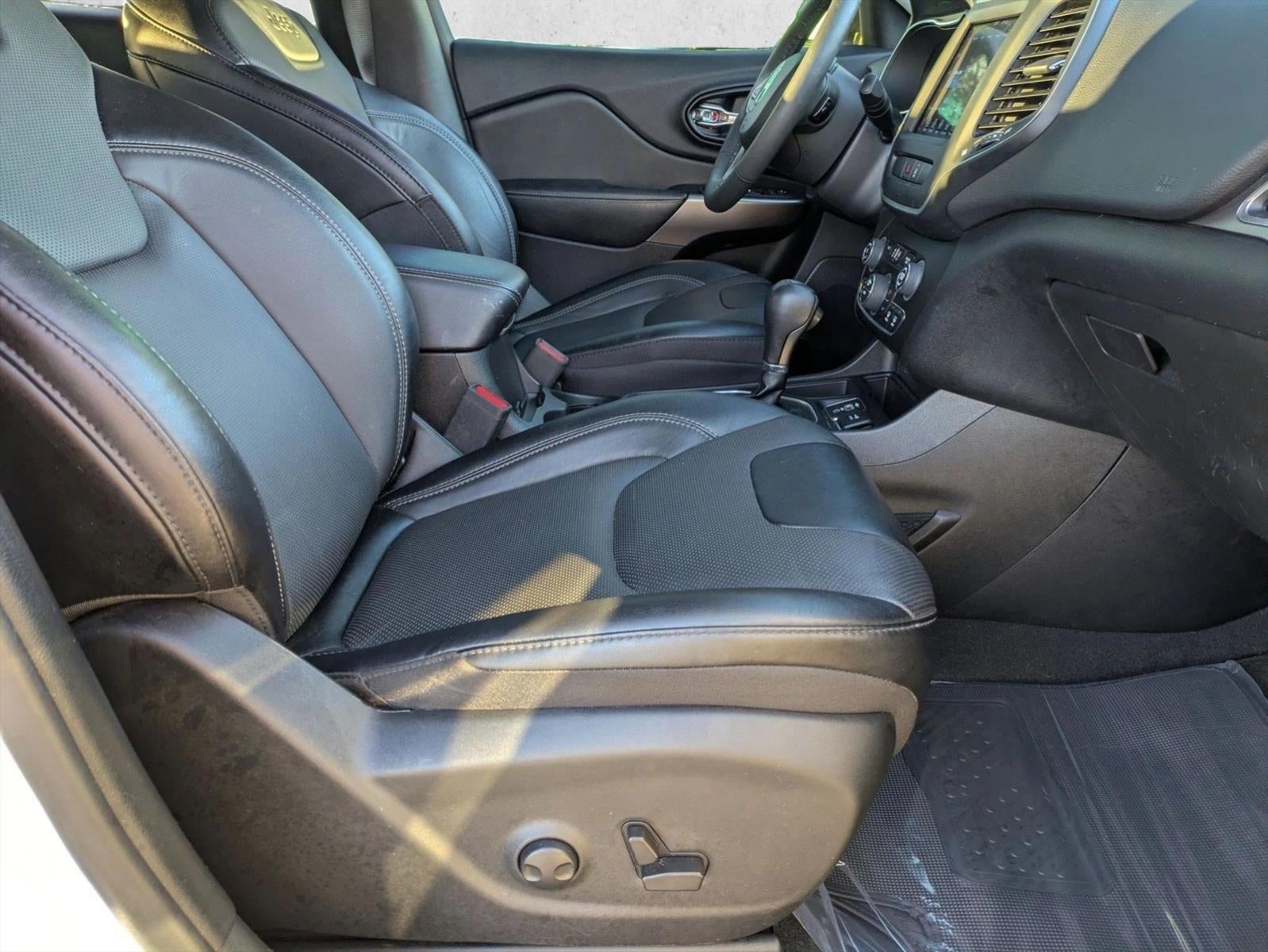 2022 Jeep Cherokee Latitude Lux