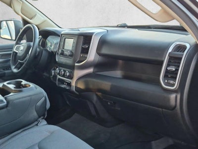 2020 RAM 1500 Big Horn Crew Cab 4x4 5'7" Box