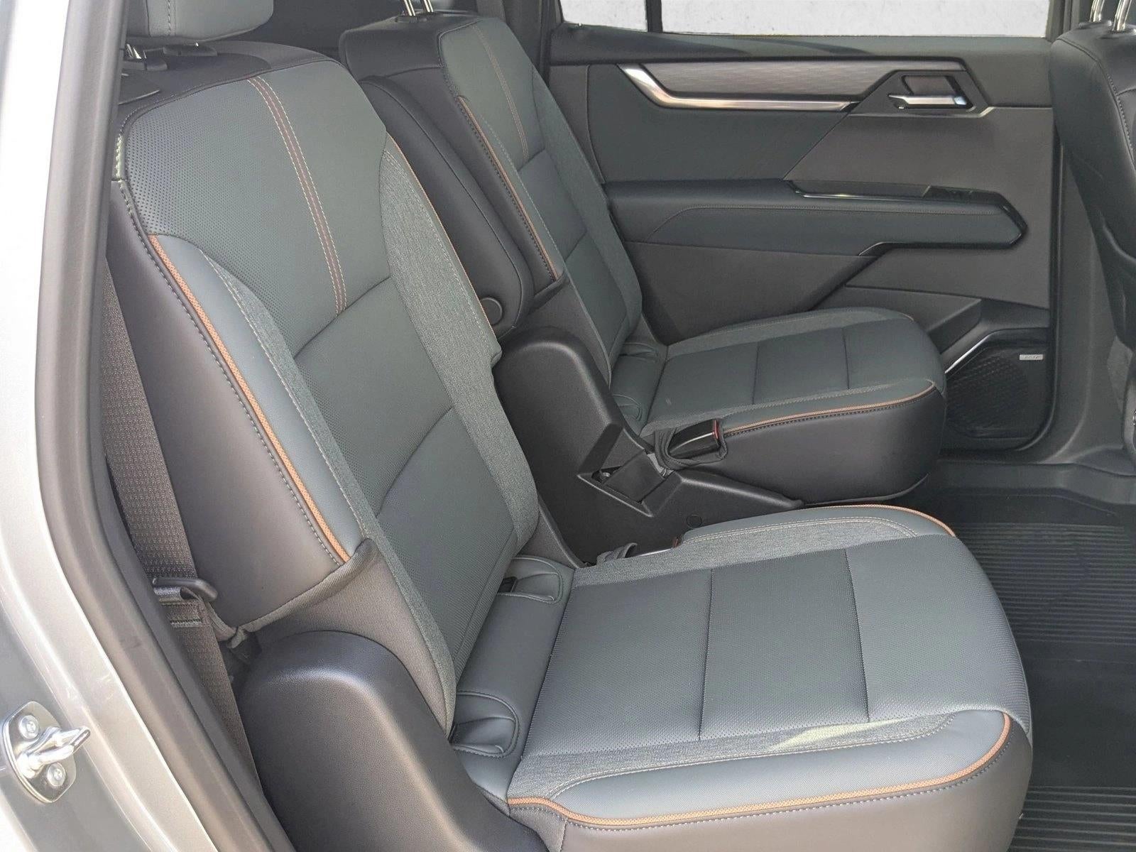 2025 GMC Acadia AT4