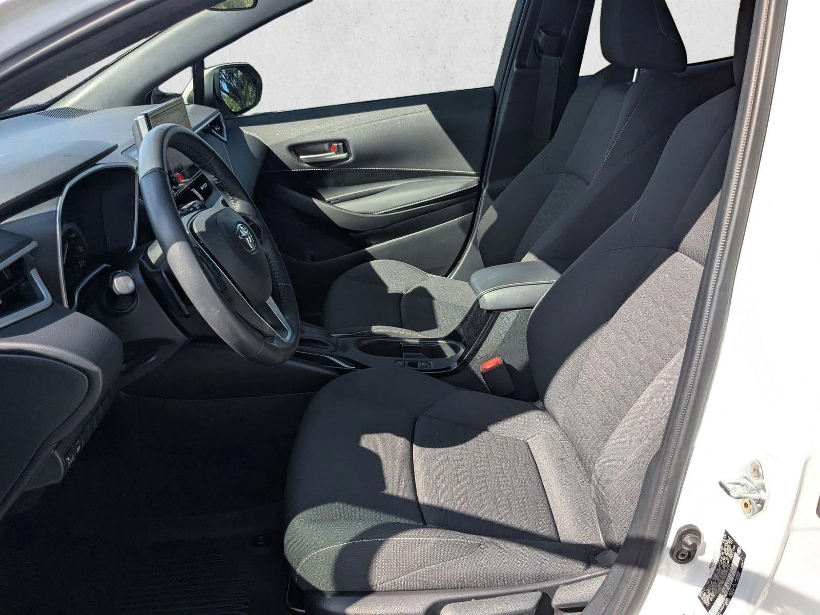 2025 Toyota Corolla Hatchback SE