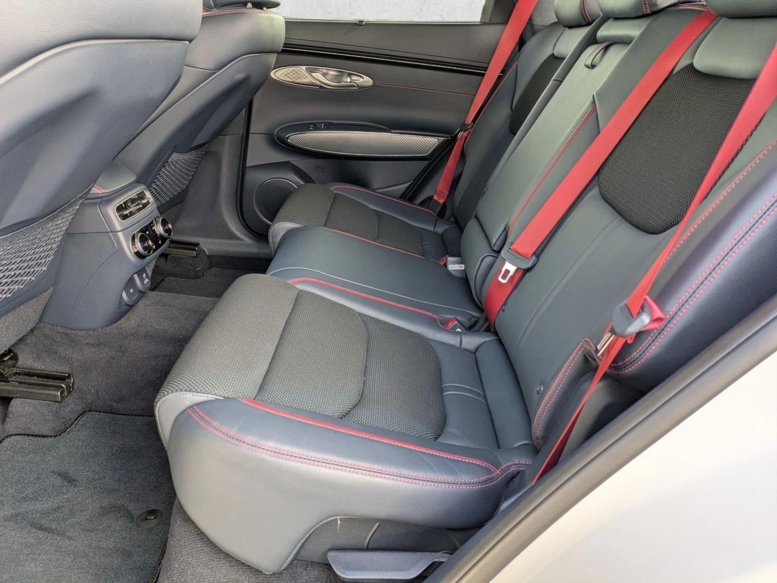 2023 Genesis GV70 2.5T