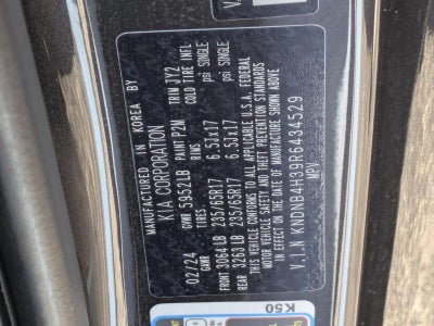 2024 Kia Carnival LX