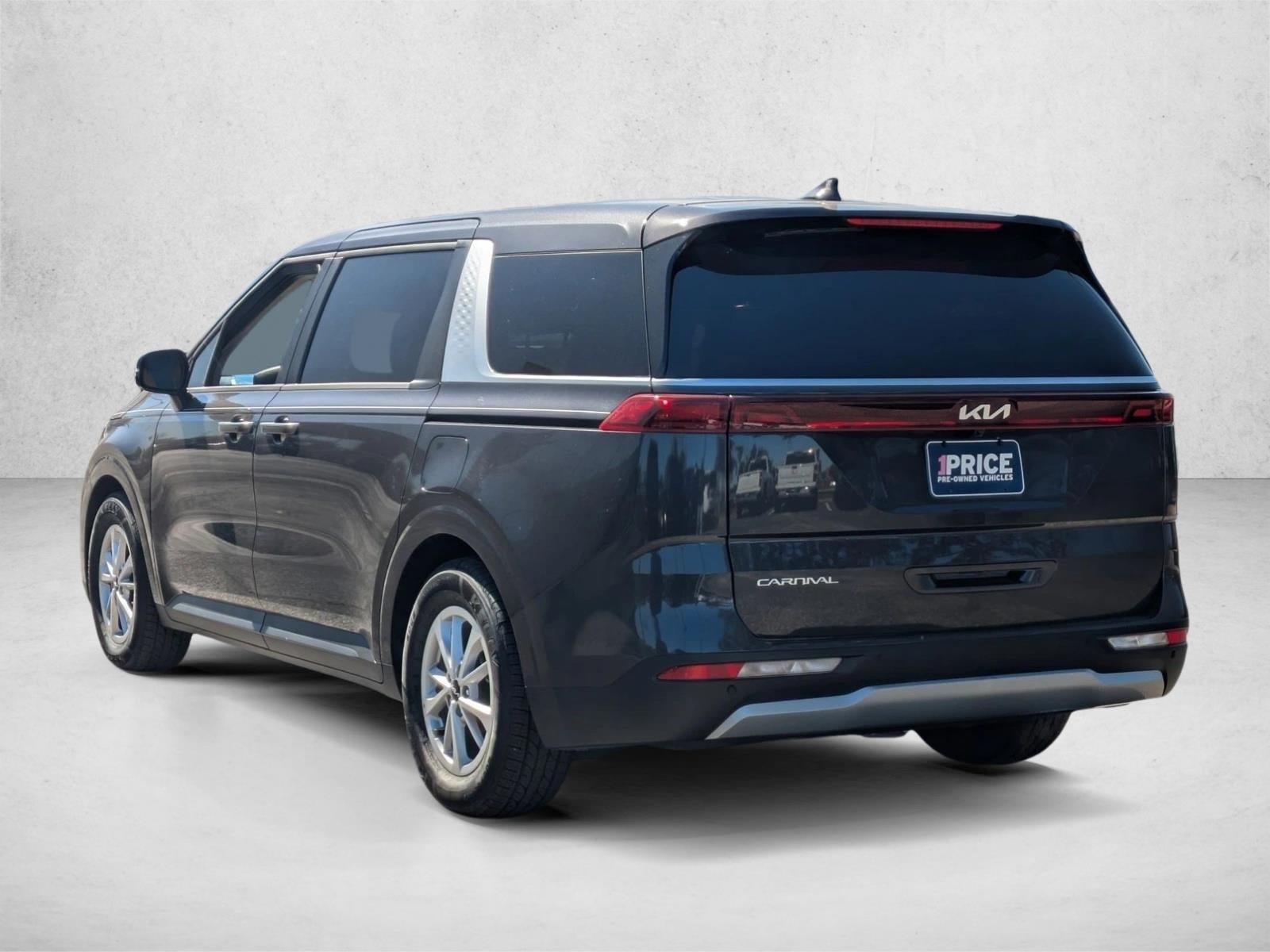 2024 Kia Carnival LX