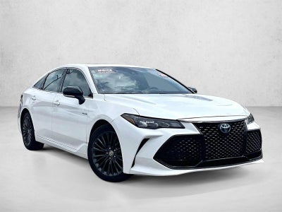 2020 Toyota Avalon Hybrid XSE