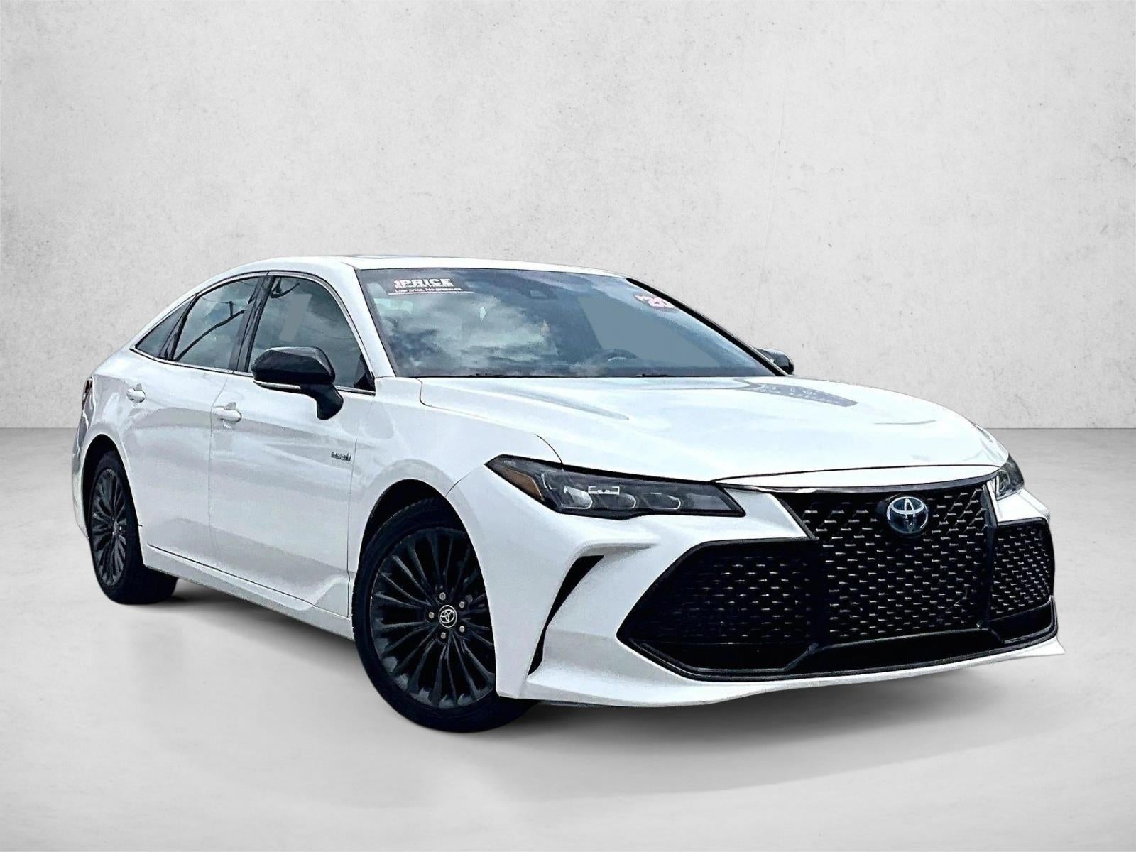 2020 Toyota Avalon Hybrid XSE