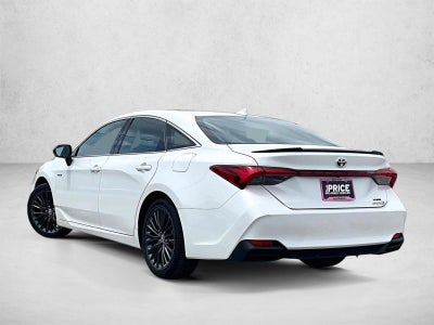 2020 Toyota Avalon Hybrid XSE