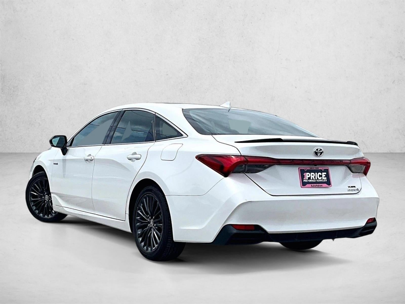 2020 Toyota Avalon Hybrid XSE