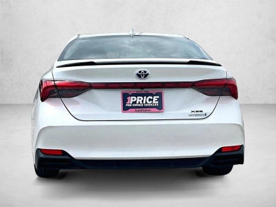 2020 Toyota Avalon Hybrid XSE