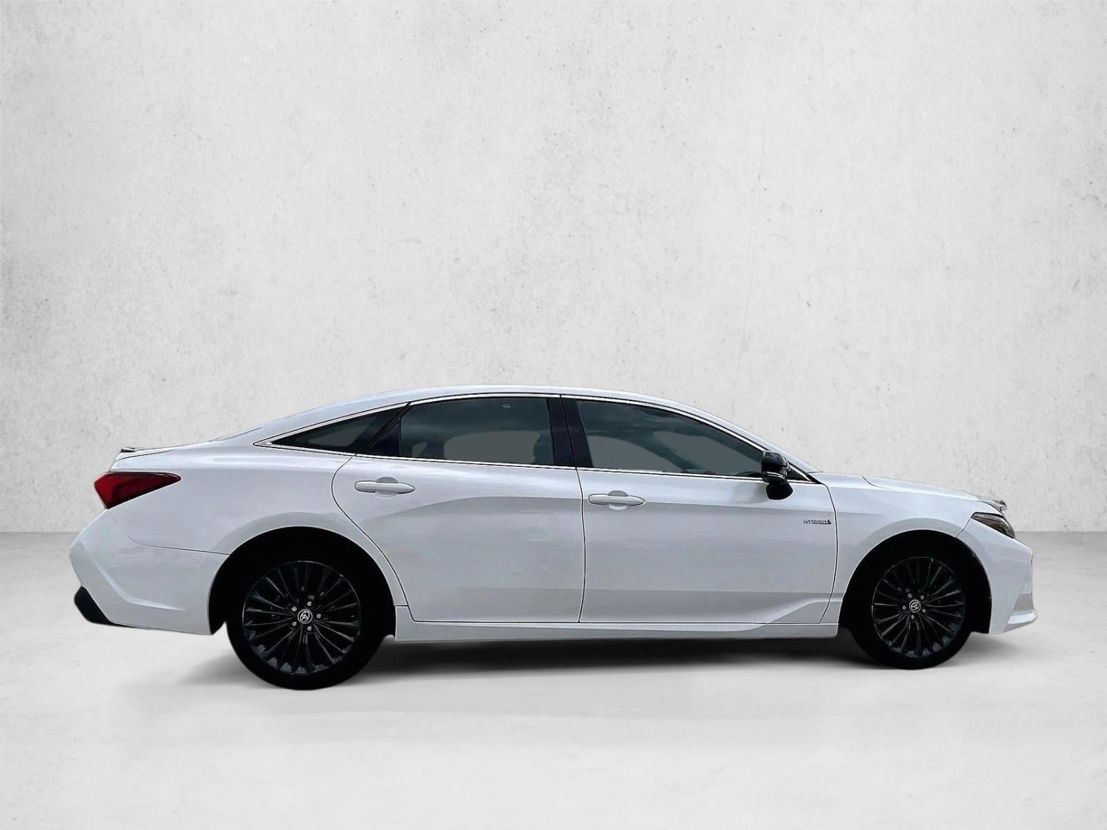 2020 Toyota Avalon Hybrid XSE