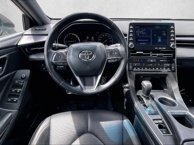 2020 Toyota Avalon Hybrid XSE