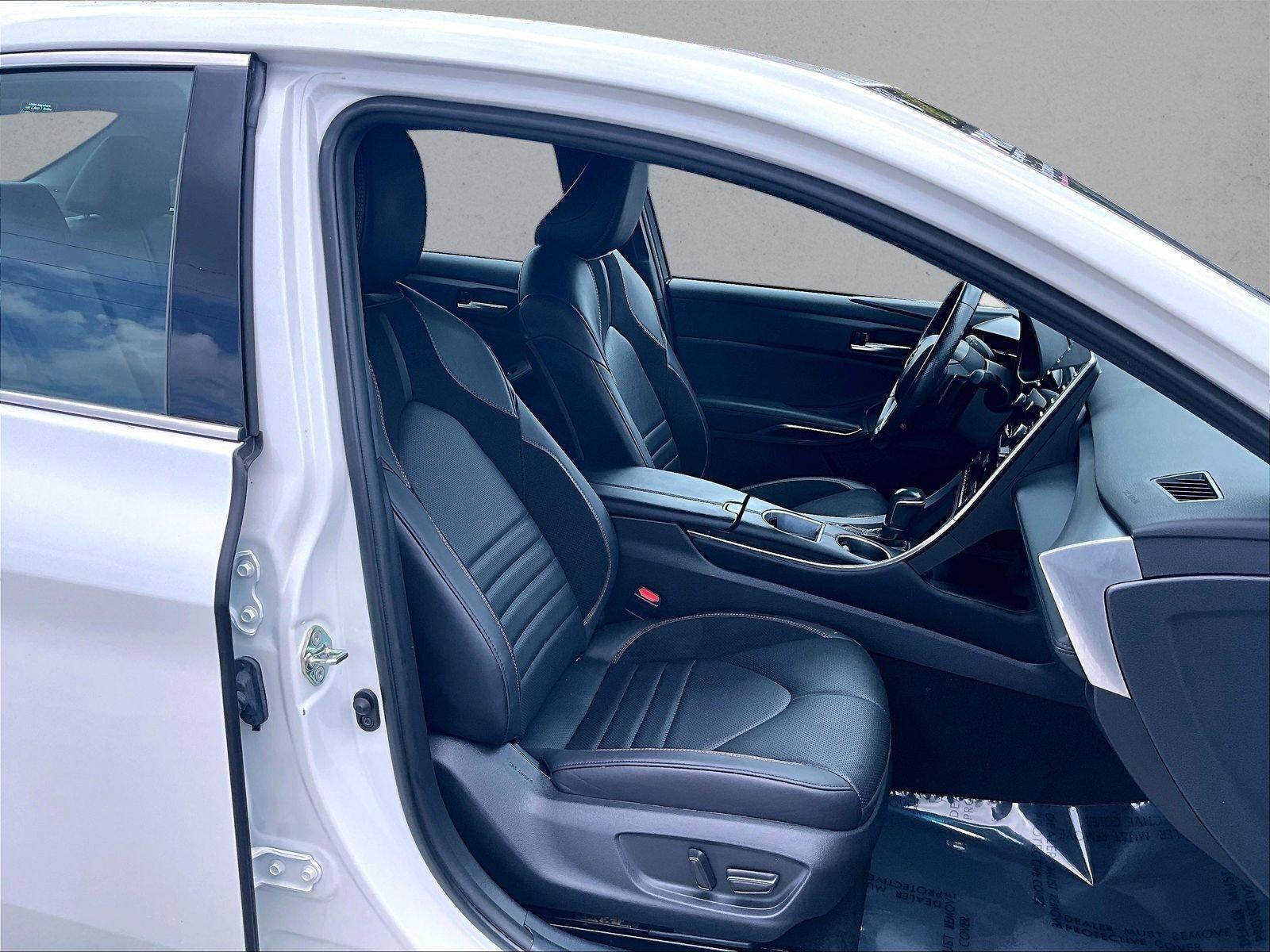 2020 Toyota Avalon Hybrid XSE