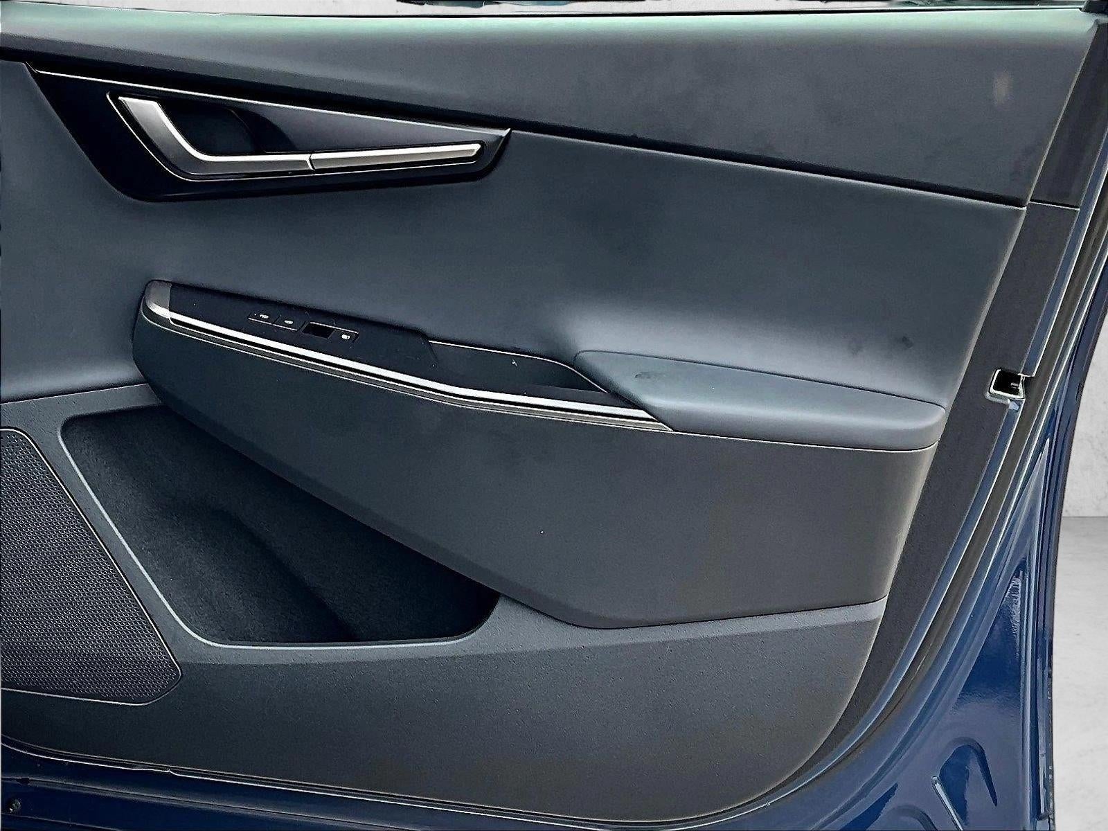 2025 Kia EV6 Light