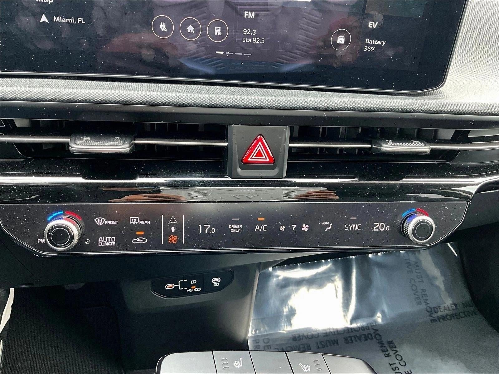 2025 Kia EV6 Light