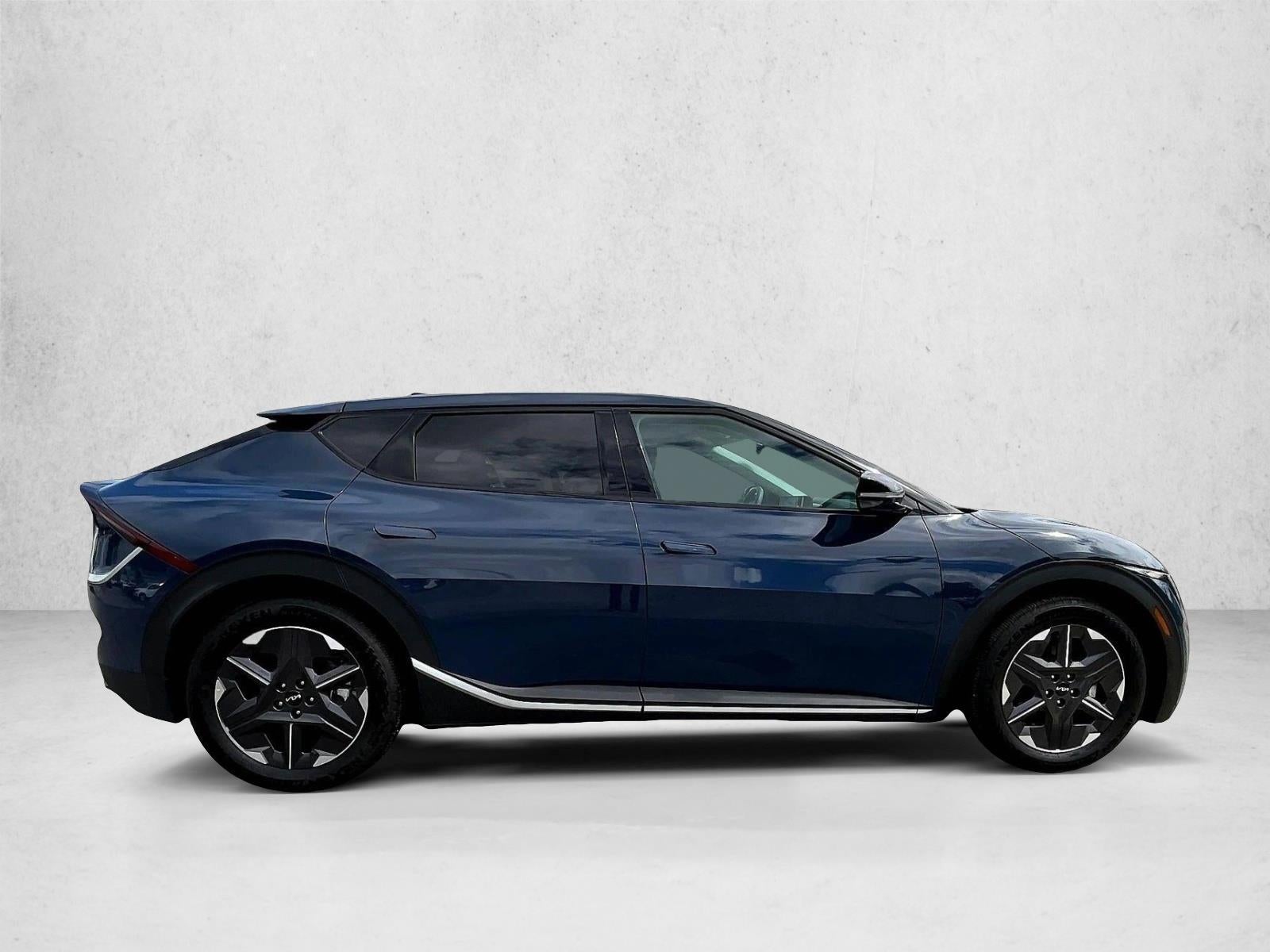 2025 Kia EV6 Light