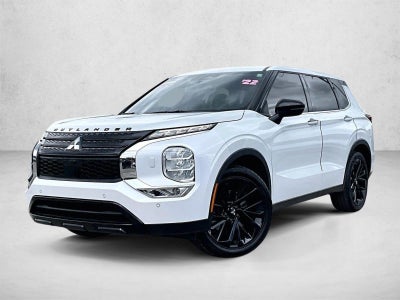 2022 Mitsubishi Outlander SE