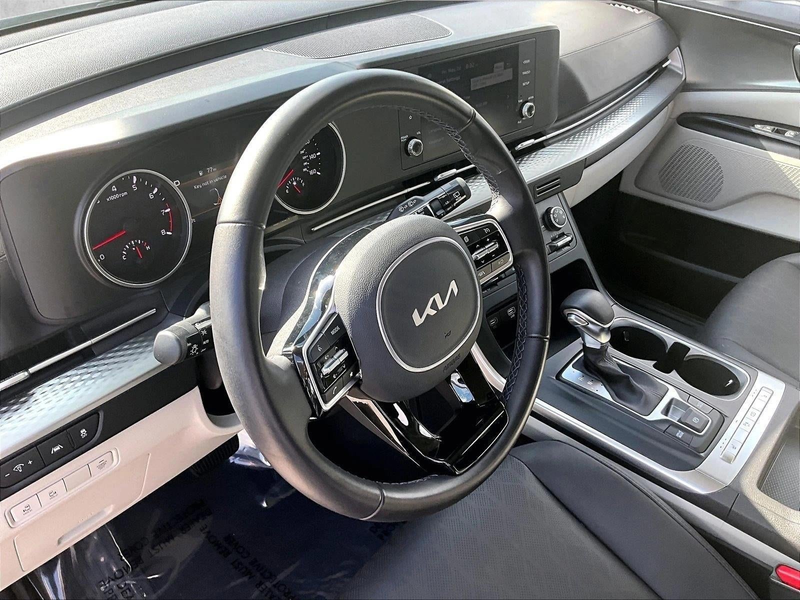 2023 Kia Carnival MPV LX Seat Package