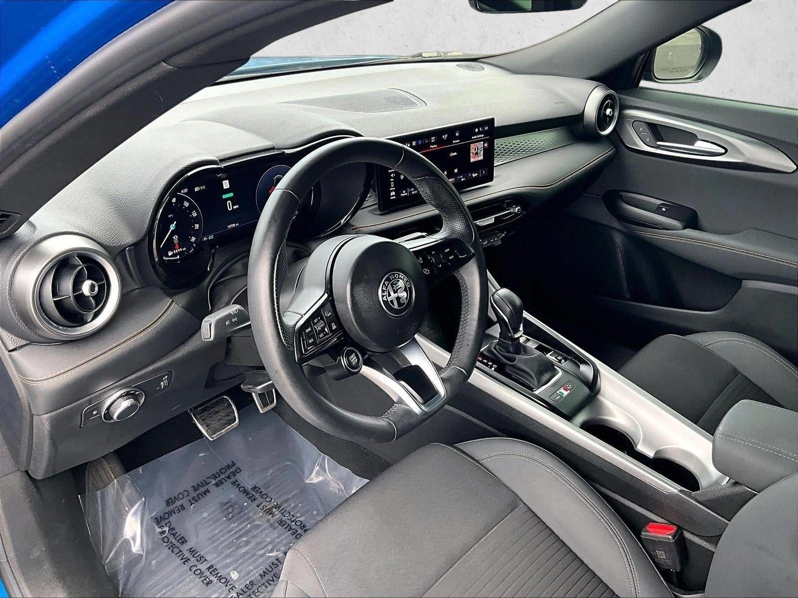 2025 Alfa Romeo Tonale Base