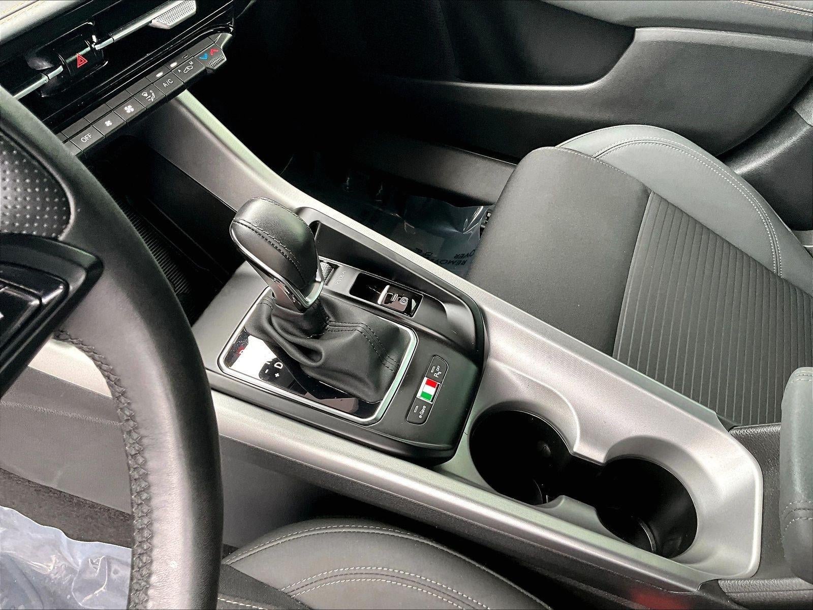 2025 Alfa Romeo Tonale Base