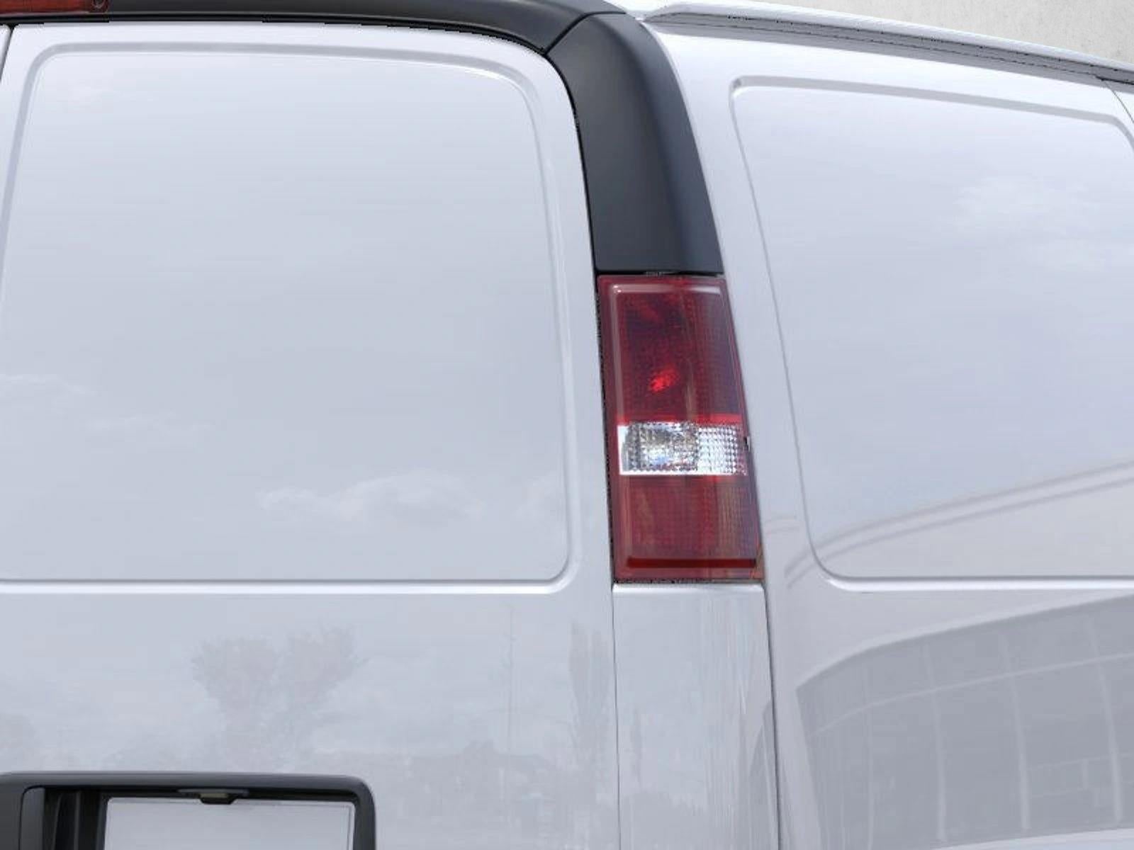 2025 Chevrolet Express Cargo Base