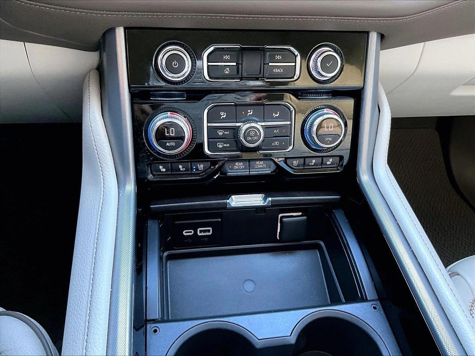 2021 GMC Yukon XL Base