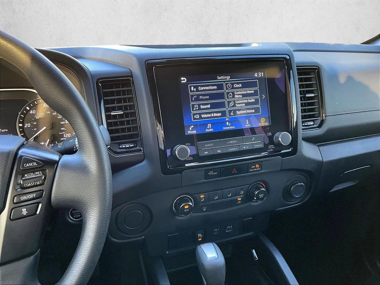 2023 Nissan Frontier SV