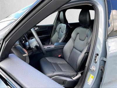2024 Volvo XC60 Plus Dark Theme