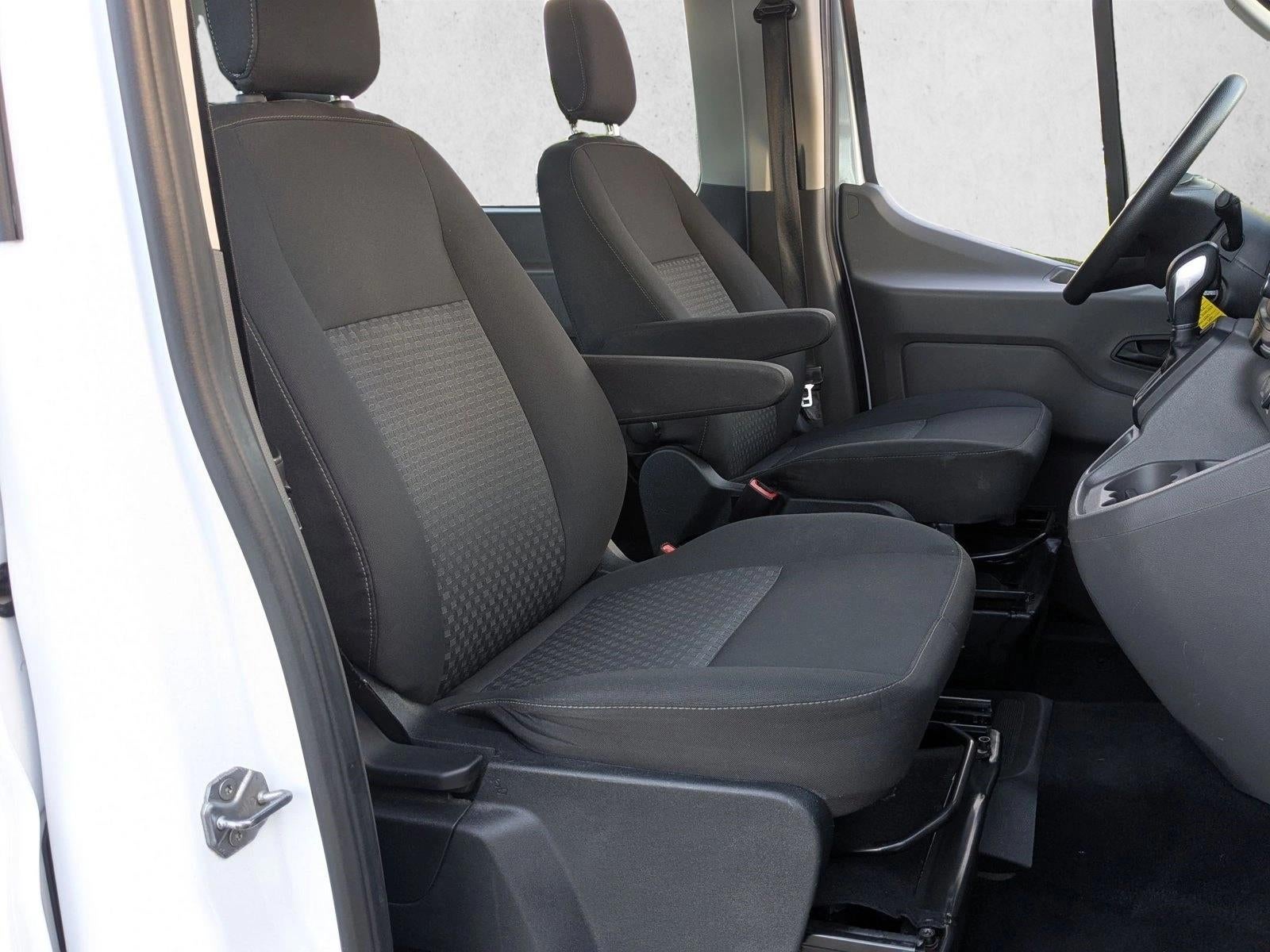 2022 Ford Transit Passenger Wagon XL
