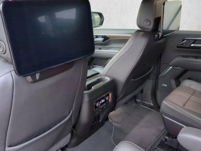 2025 Chevrolet Suburban Base