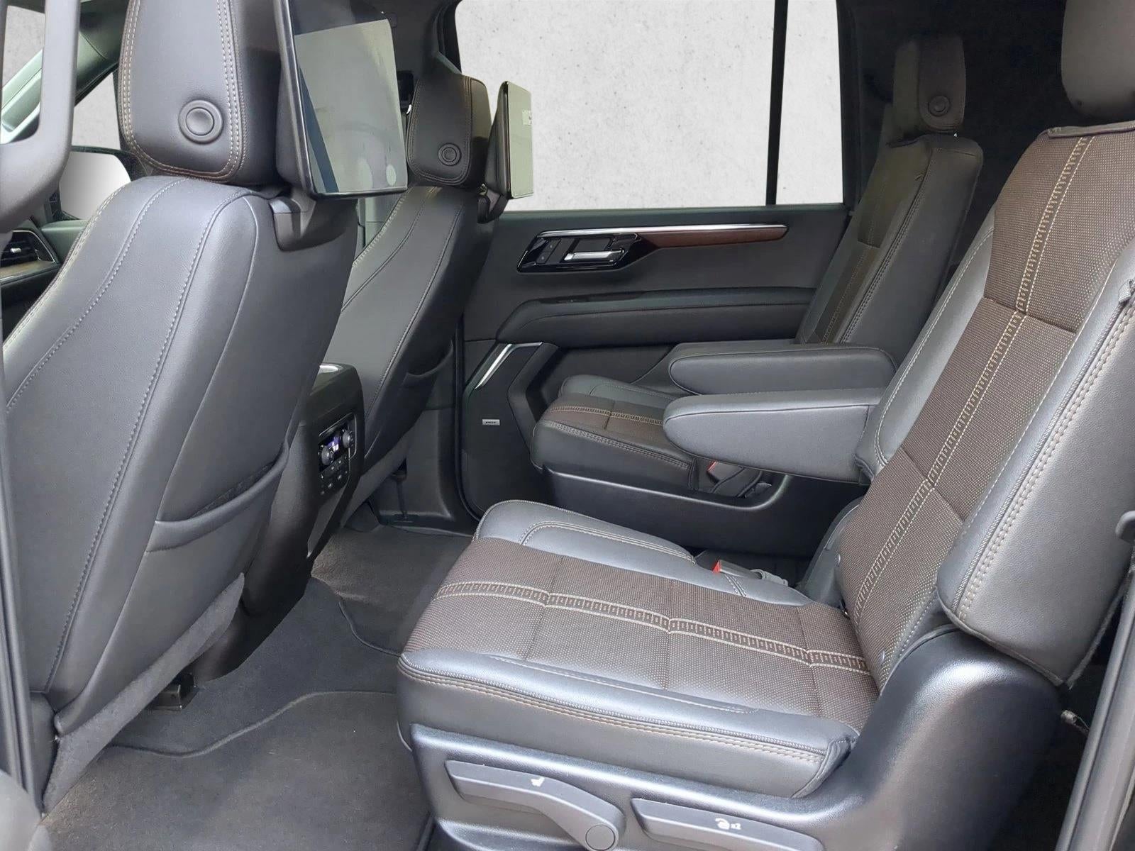 2025 Chevrolet Suburban Base