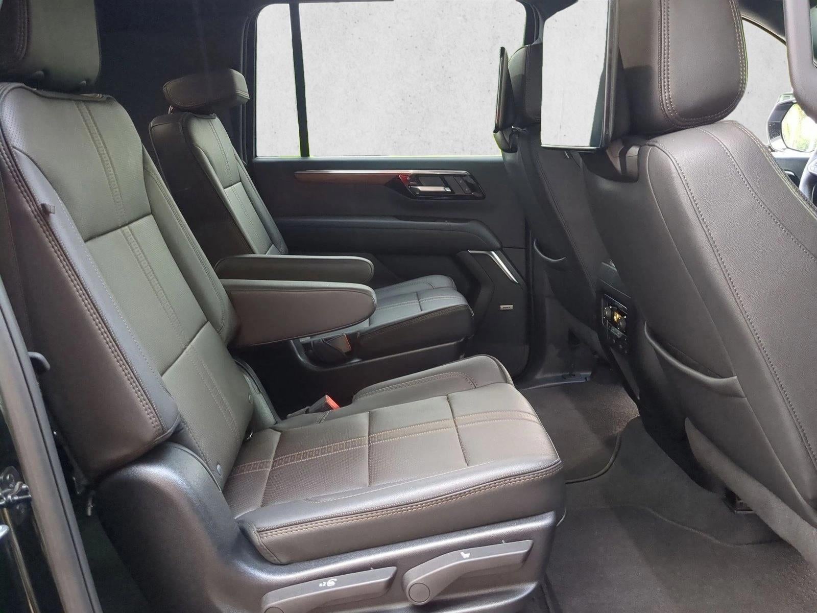 2025 Chevrolet Suburban Base