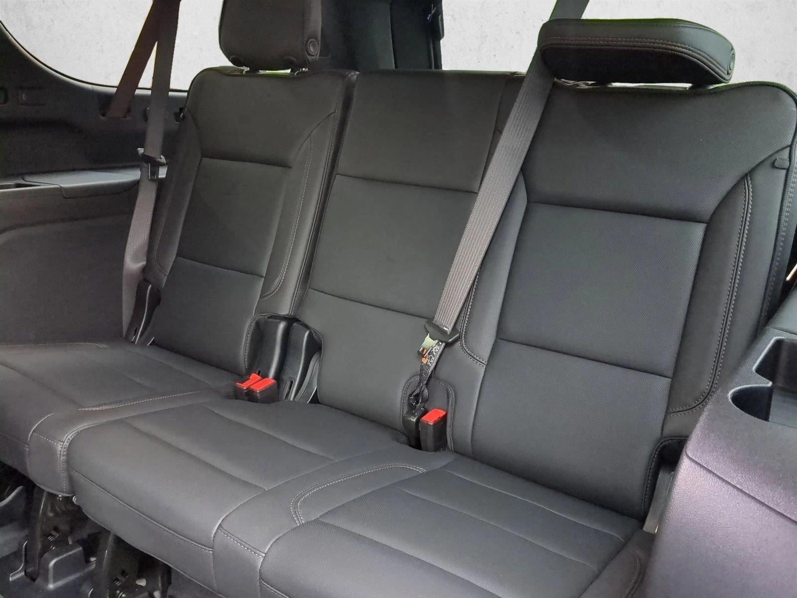 2025 Chevrolet Suburban Base