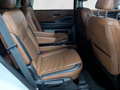 2022 Nissan Pathfinder Platinum 2WD
