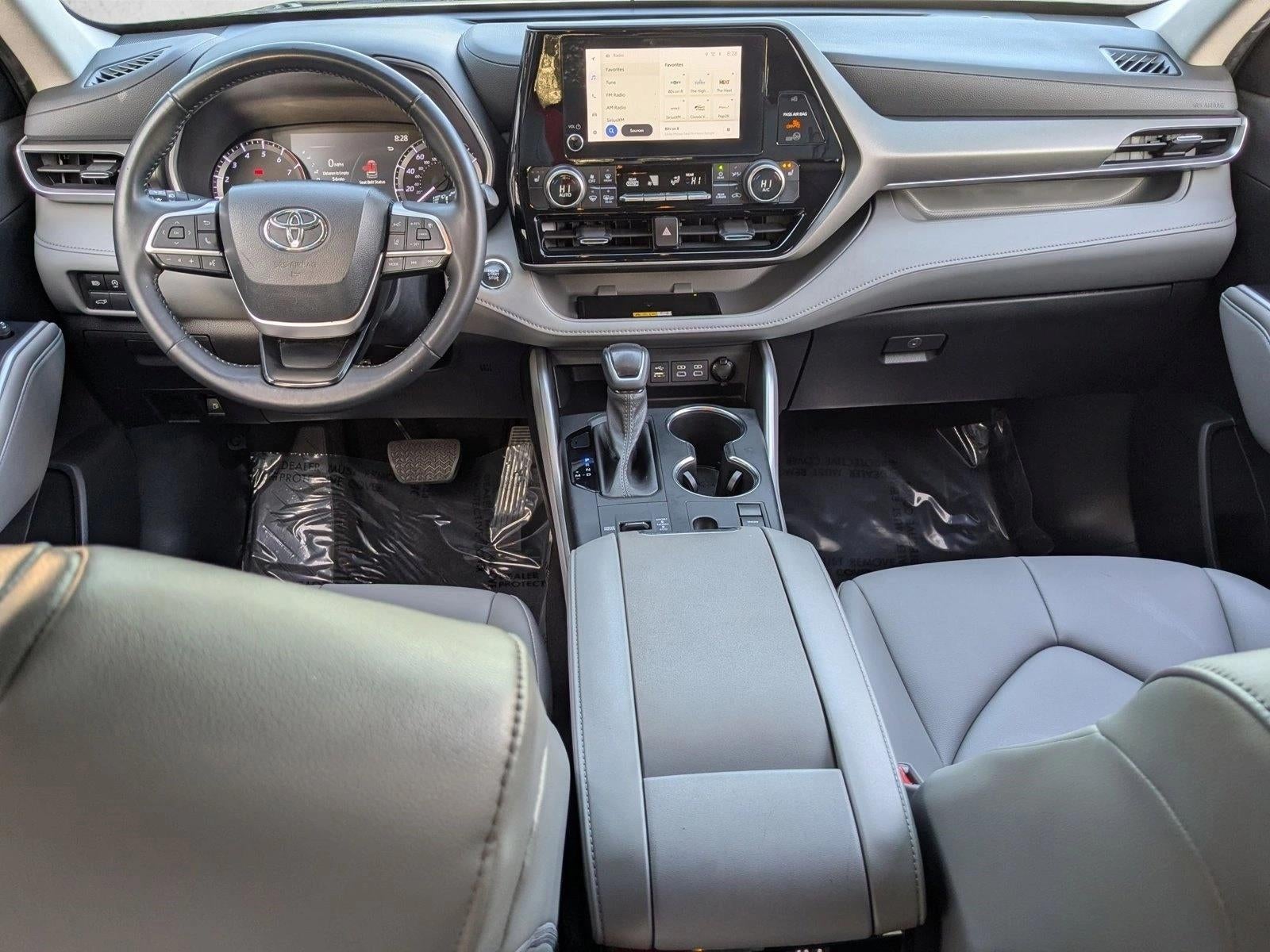 2023 Toyota Highlander Base