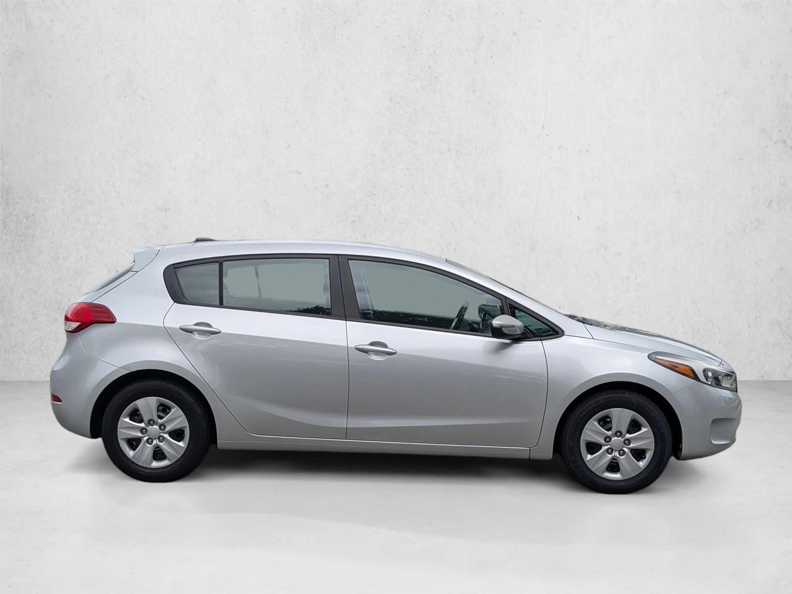 2017 Kia Forte5 LX