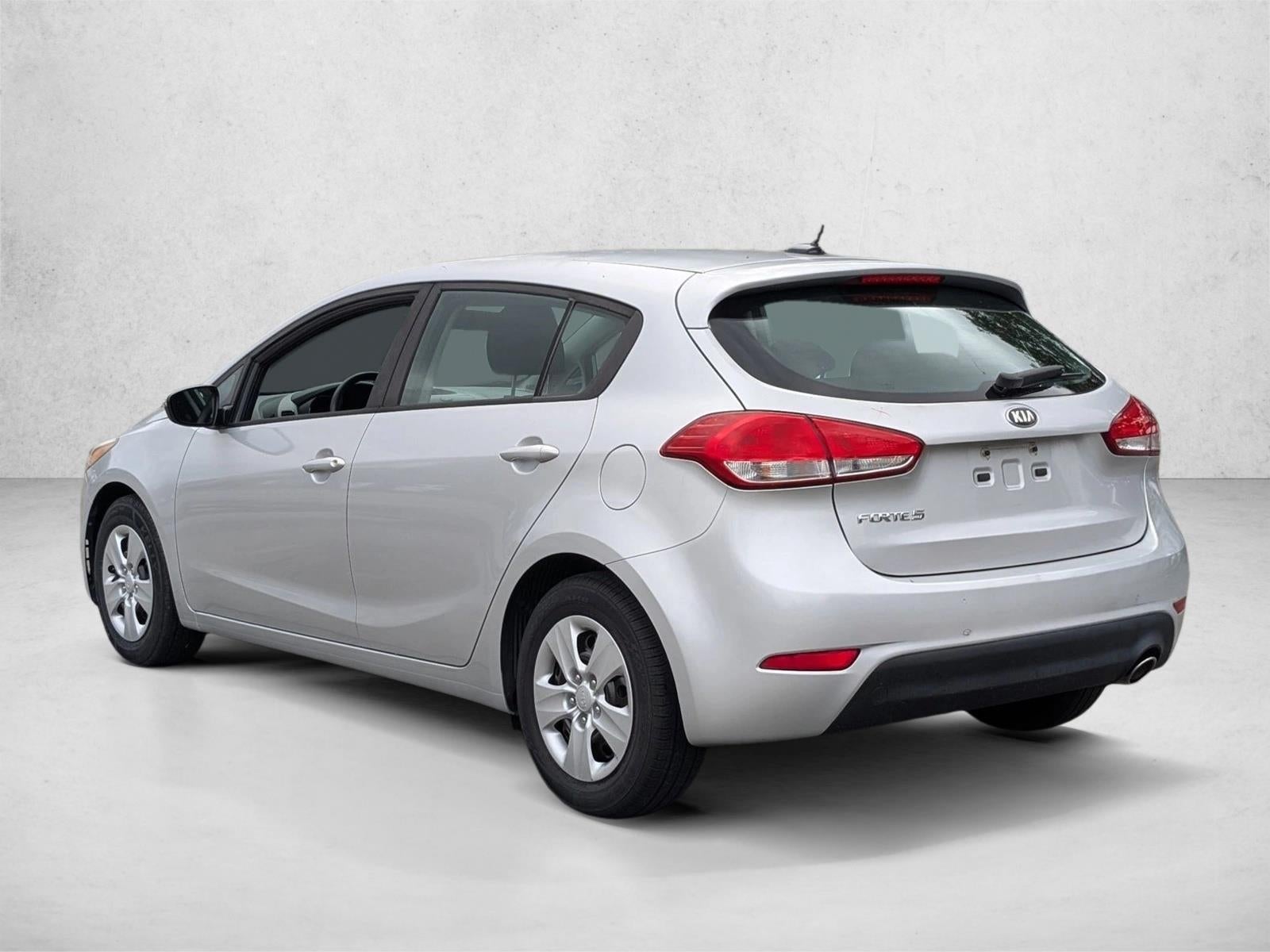 2017 Kia Forte5 LX