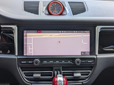 2021 Porsche Macan Base