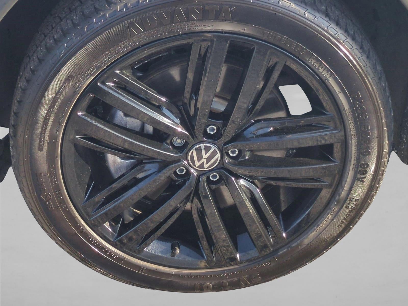 2022 Volkswagen Tiguan 2.0T SE R-Line Black