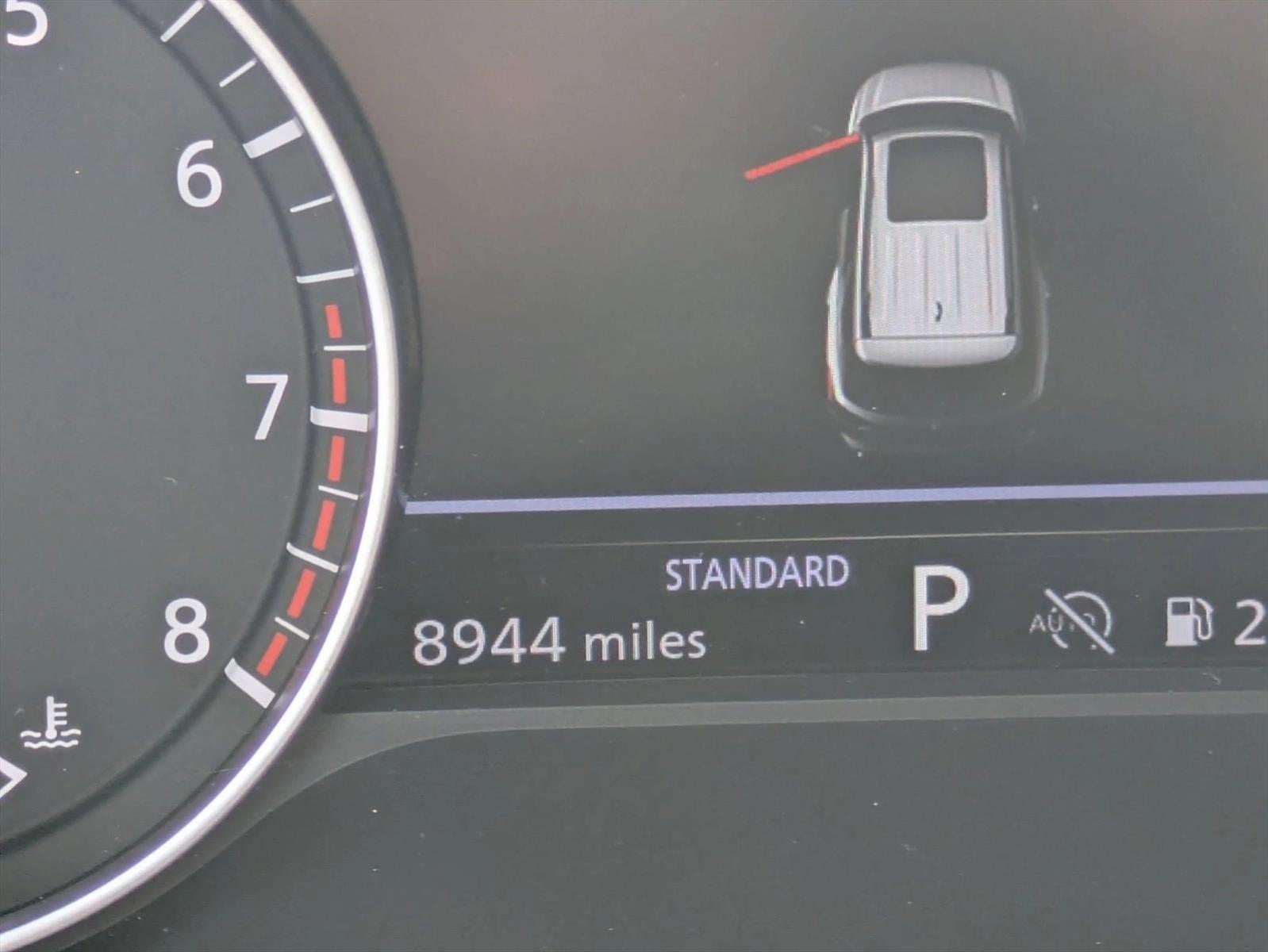 2025 Nissan Pathfinder SV