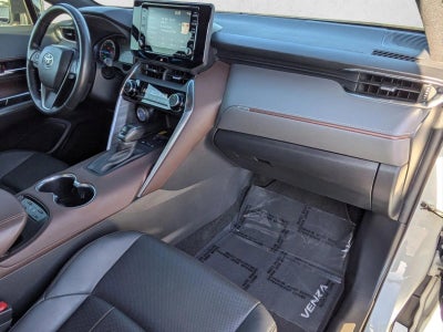 2021 Toyota Venza LE