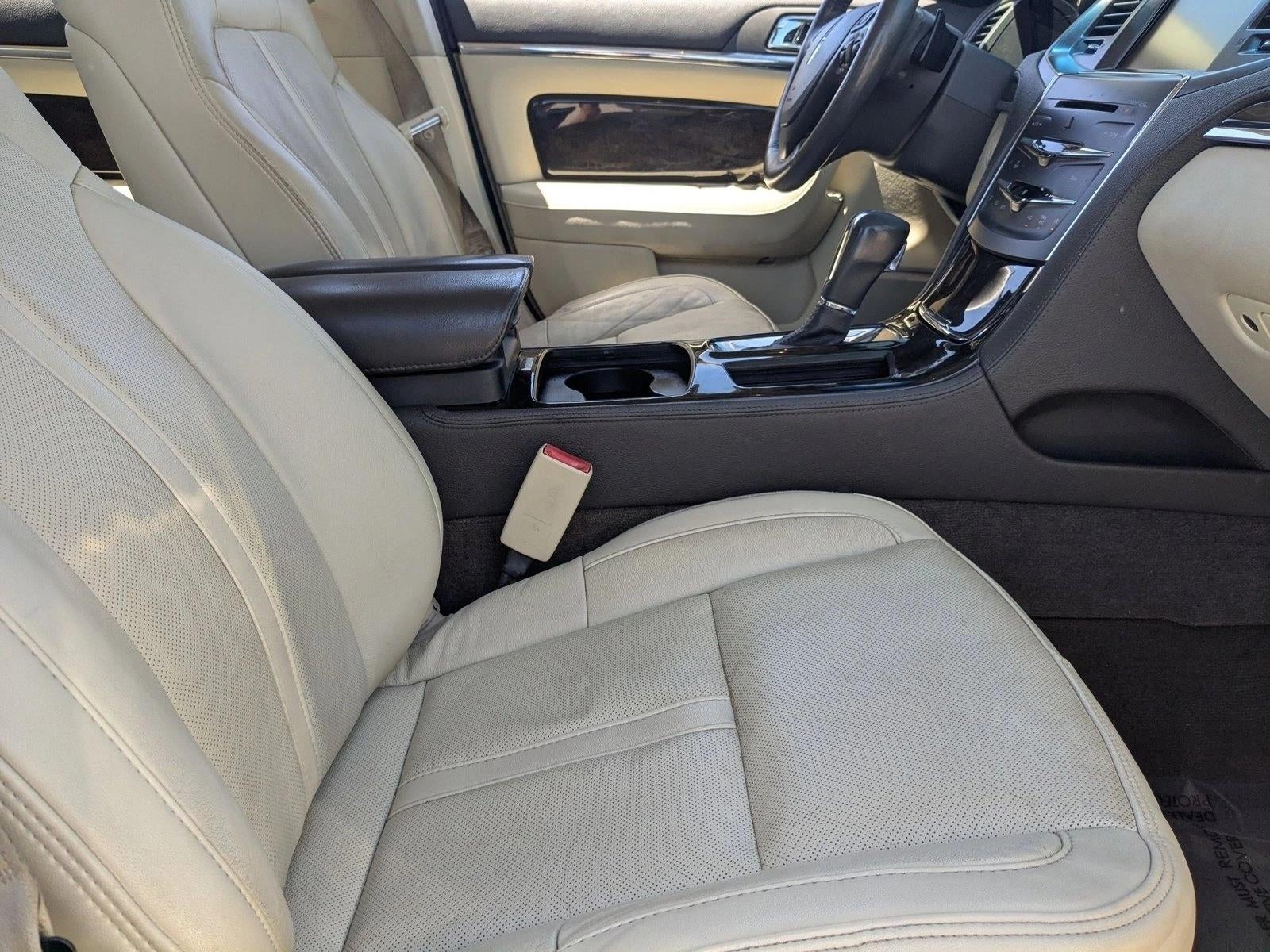 2015 Lincoln MKS Base