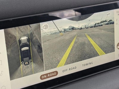 2020 Land Rover Defender SE