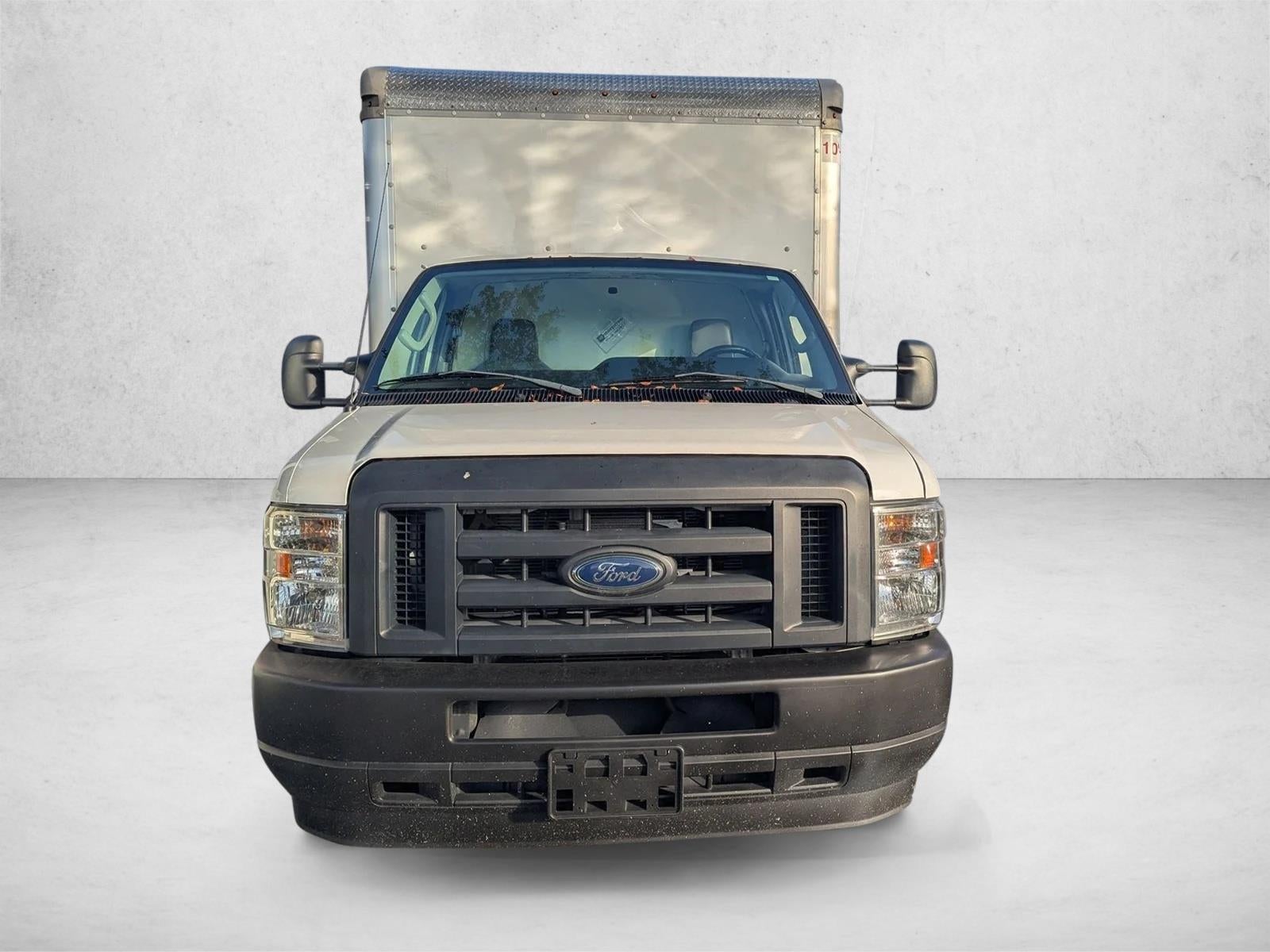 2022 Ford E-Series Cutaway Base