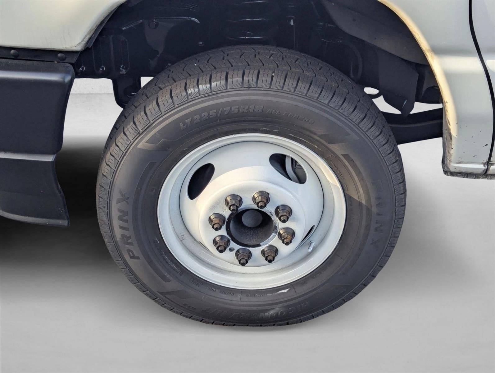 2022 Ford E-Series Cutaway Base