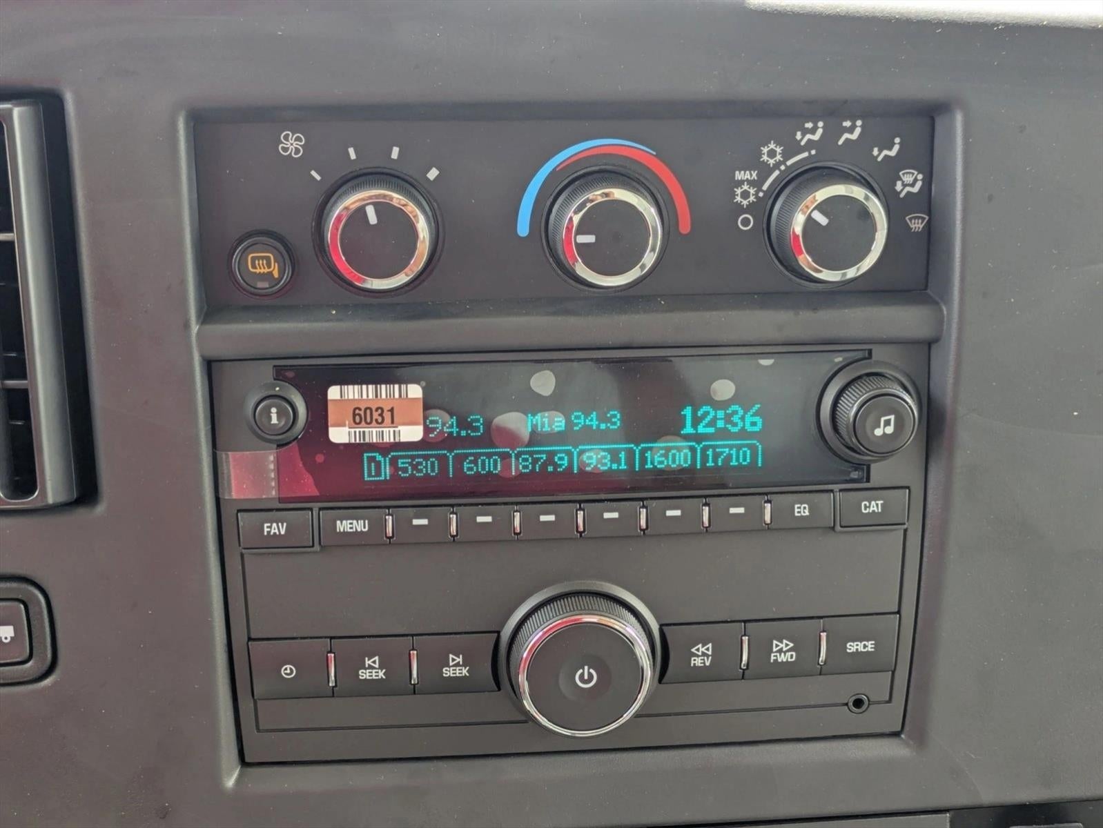 2025 Chevrolet Express Cutaway 3500 Base