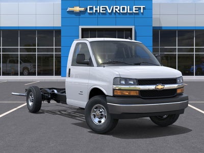 2025 Chevrolet Express Cutaway 3500 Base