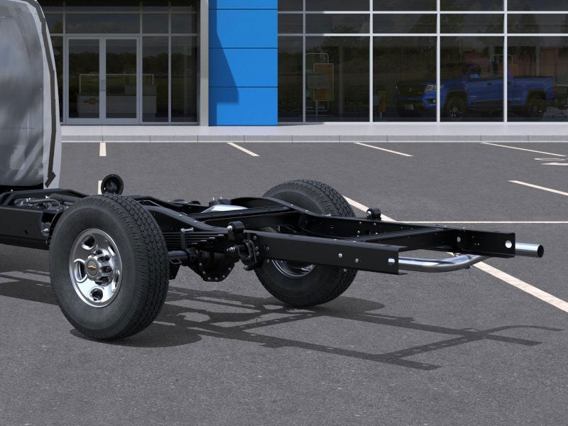 2025 Chevrolet Express Cutaway 3500 Base
