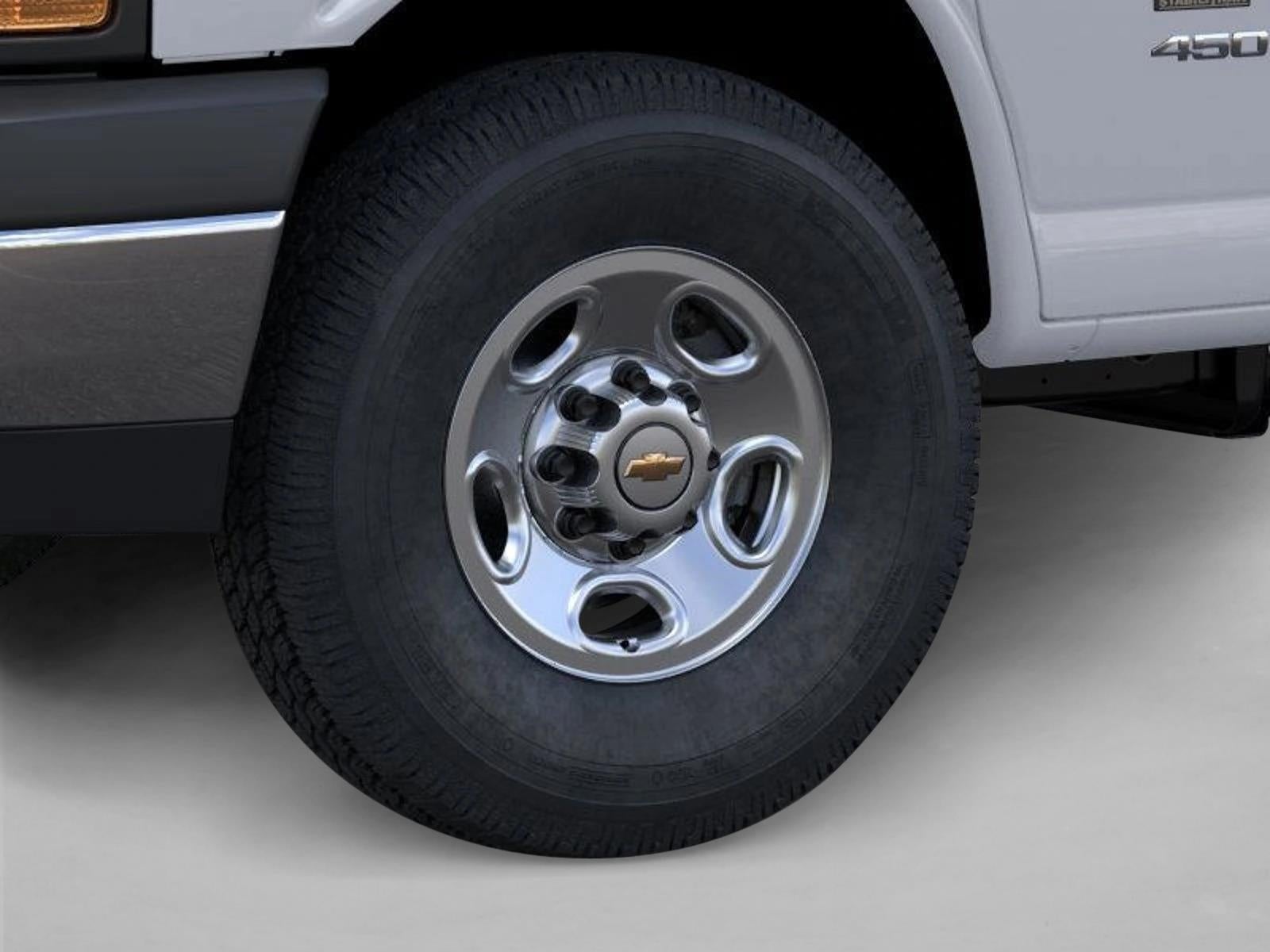 2025 Chevrolet Express Cutaway 3500 Base